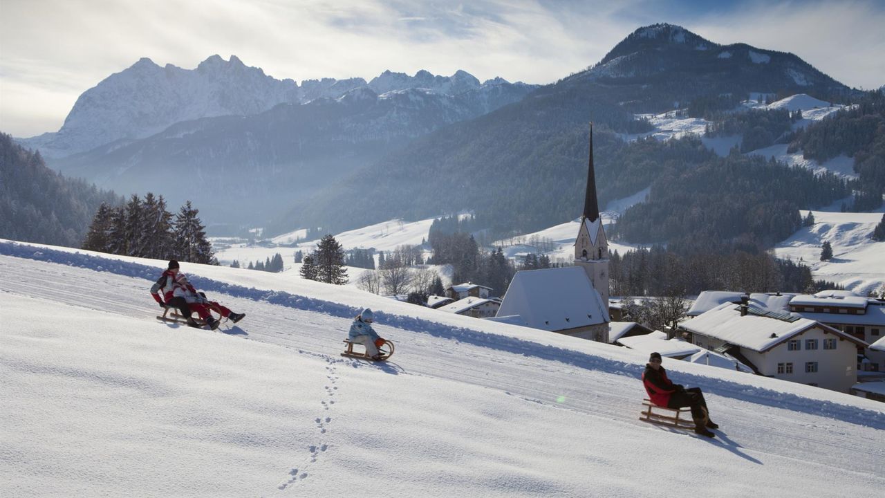 Rodelbahnen für die ganze Familie Rodelbahnen für die ganze Familie